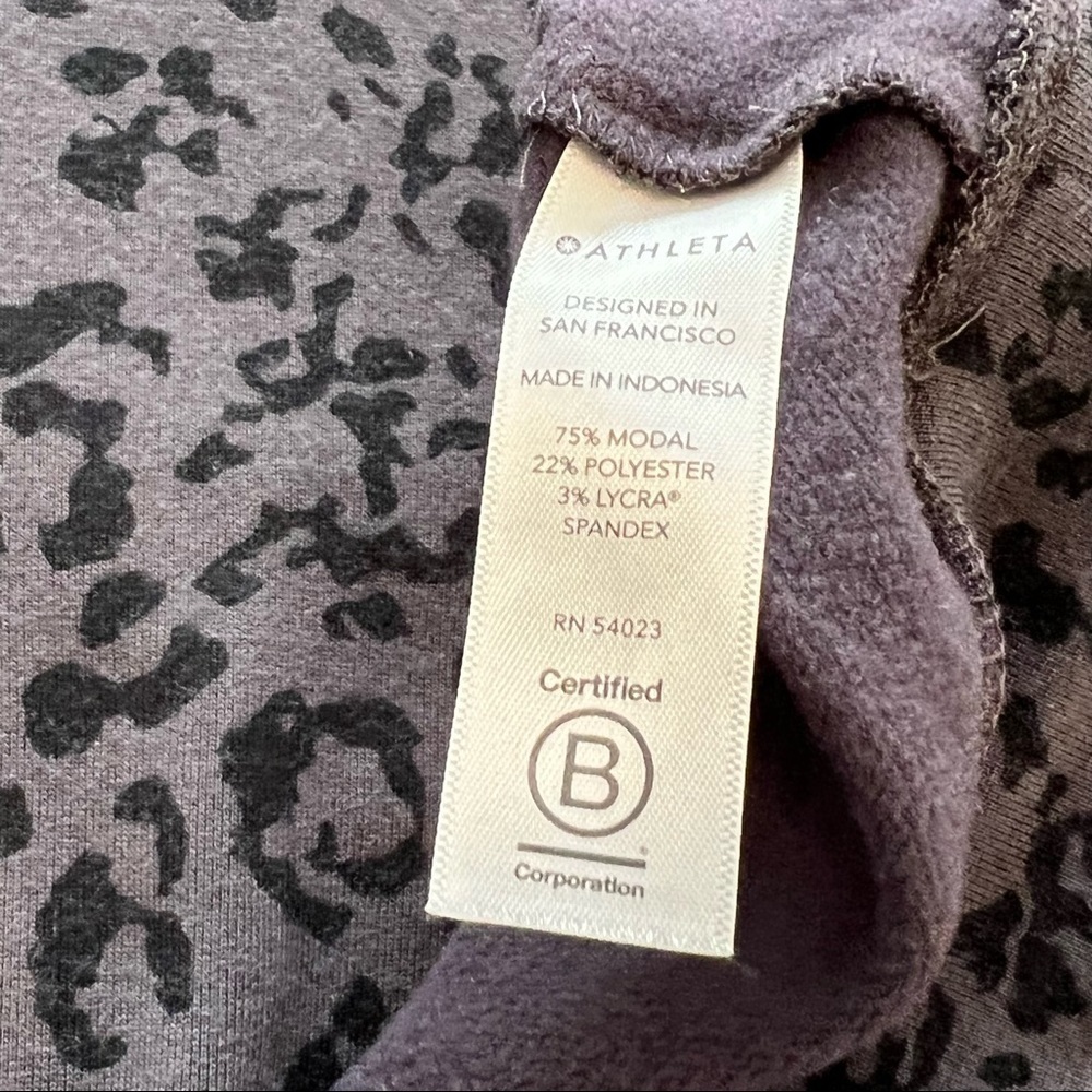 Athleta Pure Lux Leopard Print Crew Neck Oversized Sweatshirt S slouchy boxy - Picture 13 of 14